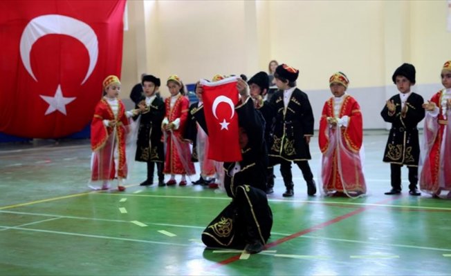 Ahıska Türkü çocukların öz vatanlarındaki bayram mutluluğu