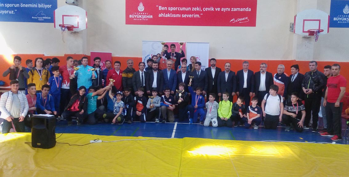 Başakşehir Okullar Arası Güreş Turnuvası Yapıldı