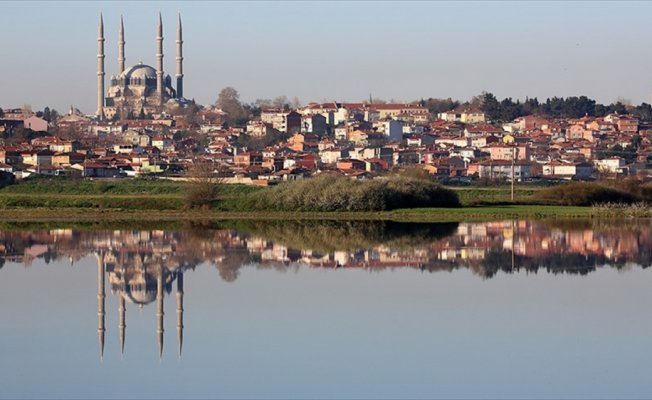 Edirne'de taşkından etkilenen tarlalar gölü andırıyor