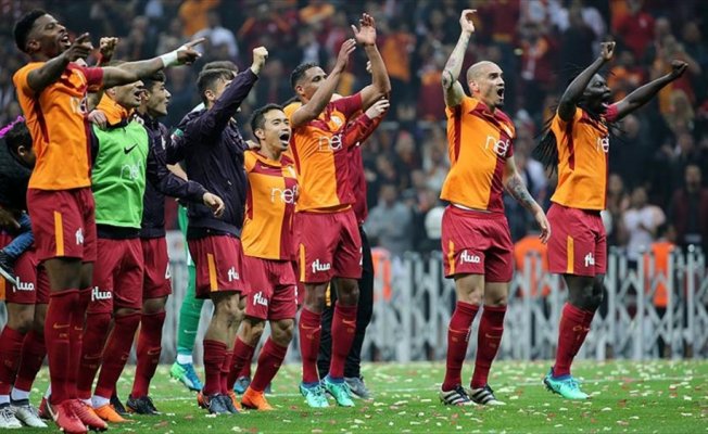 Galatasaray son virajda şampiyonluğu bırakmıyor