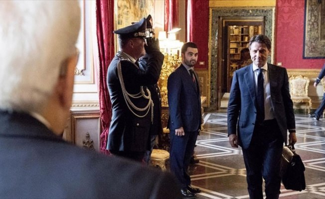 İtalya’da Conte, hükümeti kurma görevinden vazgeçti