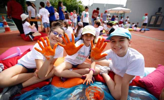 Okul Dışarıda Günü'nde 470 Bin Çocuk Derslerini Açık Havada Yaptı
