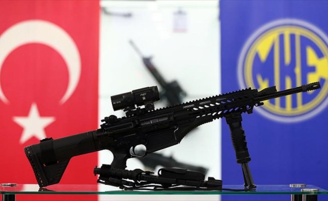 Türkiye'den milli piyade tüfeği hediyesi