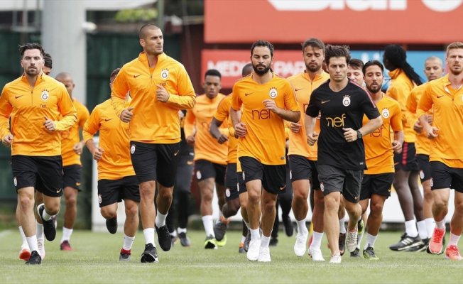 Galatasaray'da oyuncular testten geçti