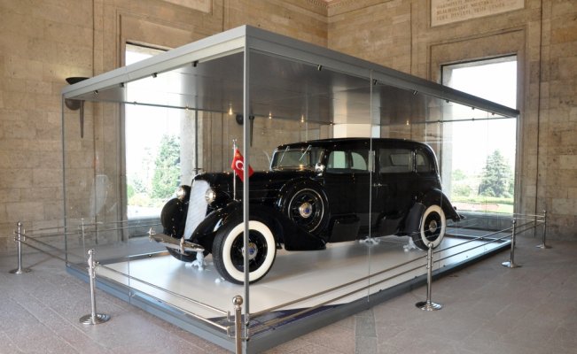 İş Bankası'ndan Atatürk'ün otomobillerinin korunmasına katkı
