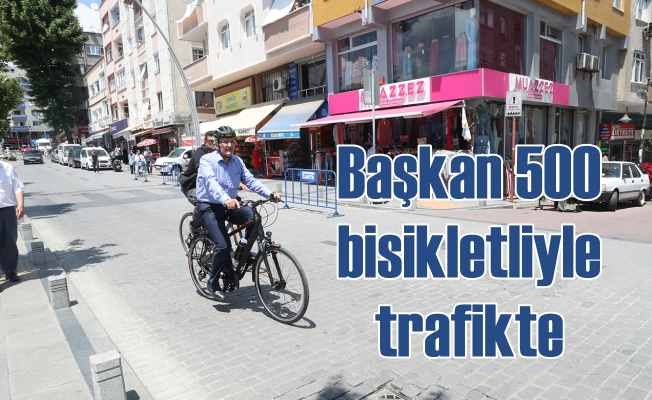 Zeytinburnu Belediye Başkanı 500 Bisikletliyle Trafikte!