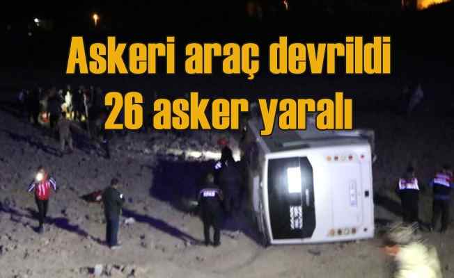 Erciş'te askeri araç devrildi, 26 asker yaralı 