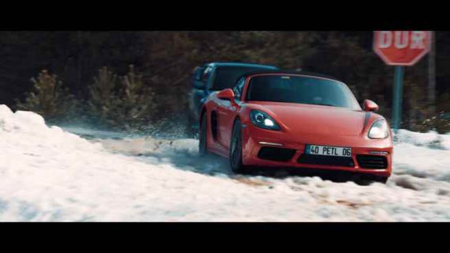 Petlas reklamındaki Porsche'ye sahip olma fırsatı