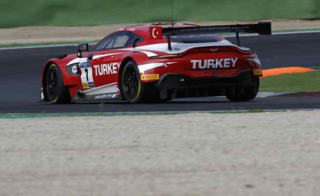 Salih Yolaç, Aston Martin ile Le Mans'da kazanan ilk Türk pilot