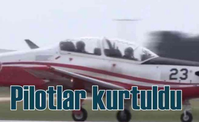 İzmir'de askeri uçak düştü, 2 pilot kurtuldu