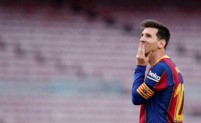 Messi Barcellona'dan resmen ayrıldı