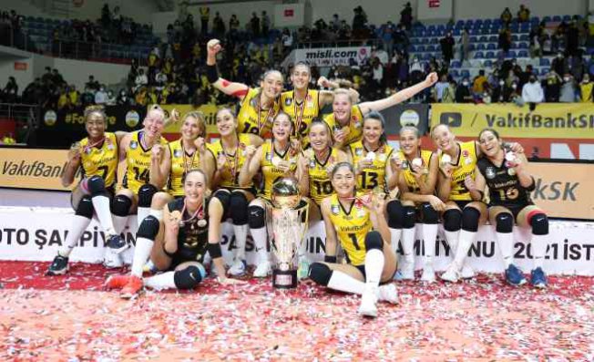 VakıfBank, Spor Toto Şampiyonlar Kupası'nın sahibi oldu