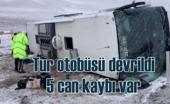 İzmir'den Kapadokya'ya gidiyorlardı | Aksaray yolunda feci kaza