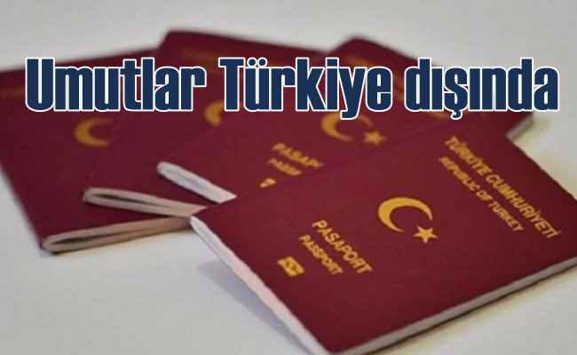 Vatandaşın iş umudu Türkiye dışında | Pasaport rekoru