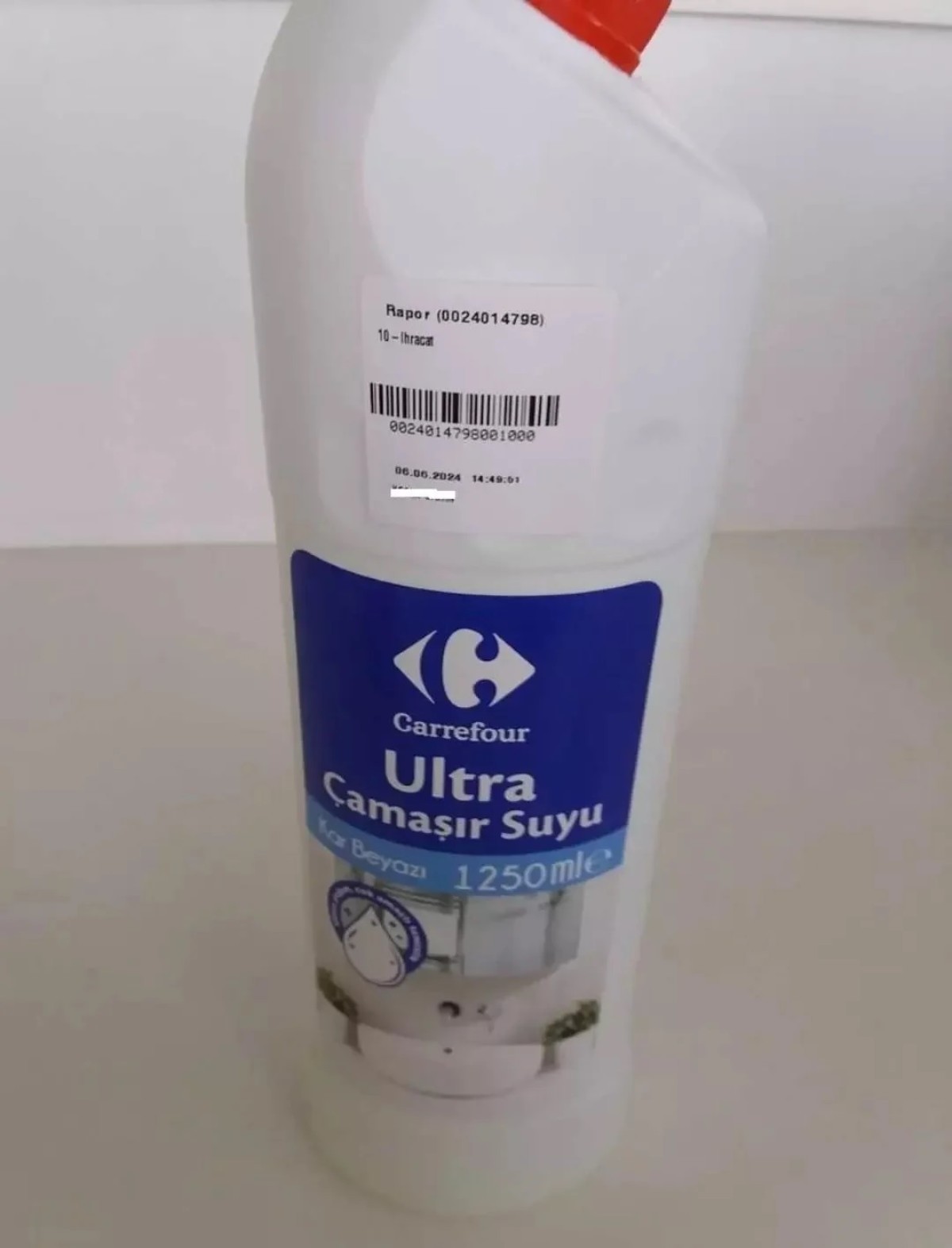 Carrefoursa çamaşır suyu tek tek toplatılıyor