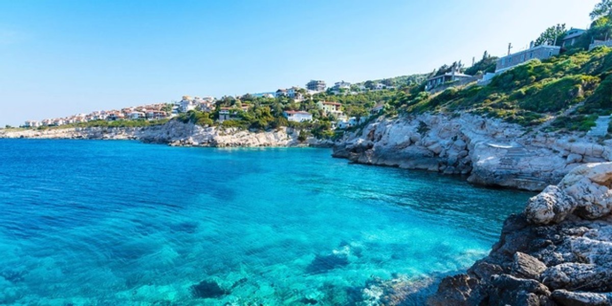 İzmir Karaburun'da bulunan doğal koy
