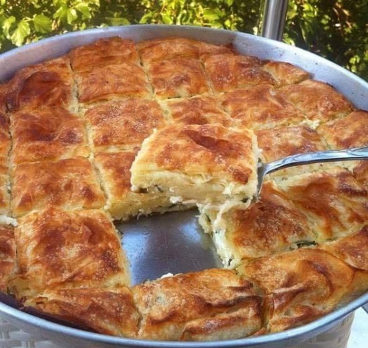 Sodalı Peynirli Börek Tarifi