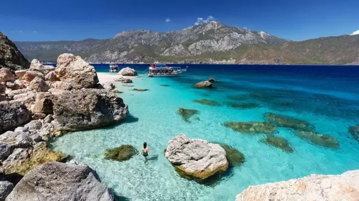 Türkiye'nin saklı cenneti delikli koy