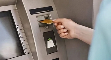 ATM’lerde Zorunlu Şifre Dönemi: Pazartesi Günü Türkiye’de Yeni Atm Uygulaması