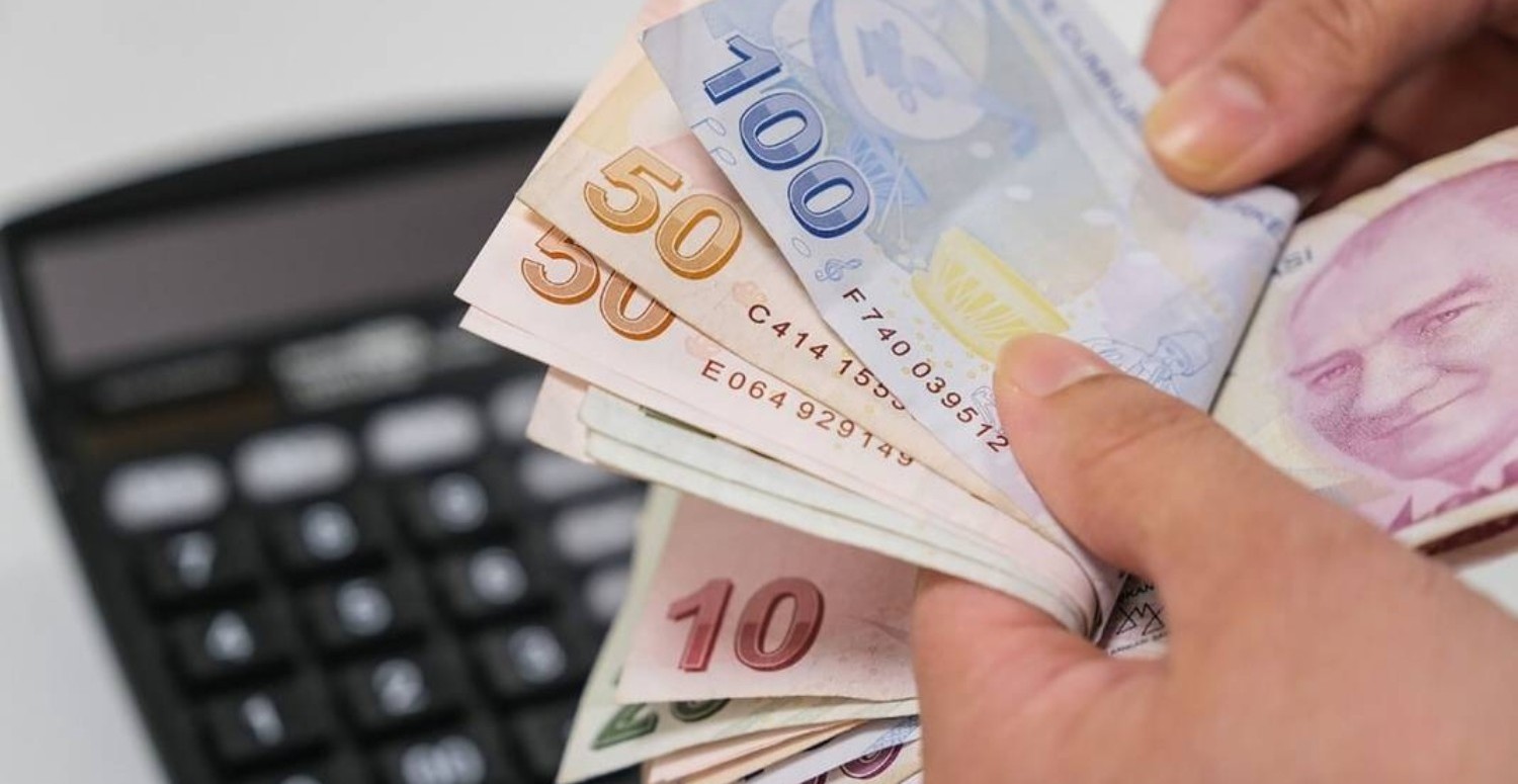 Emeklilere nefes aldıracak destek: Maaşına ek 7700 TL hesaplara yatıyor