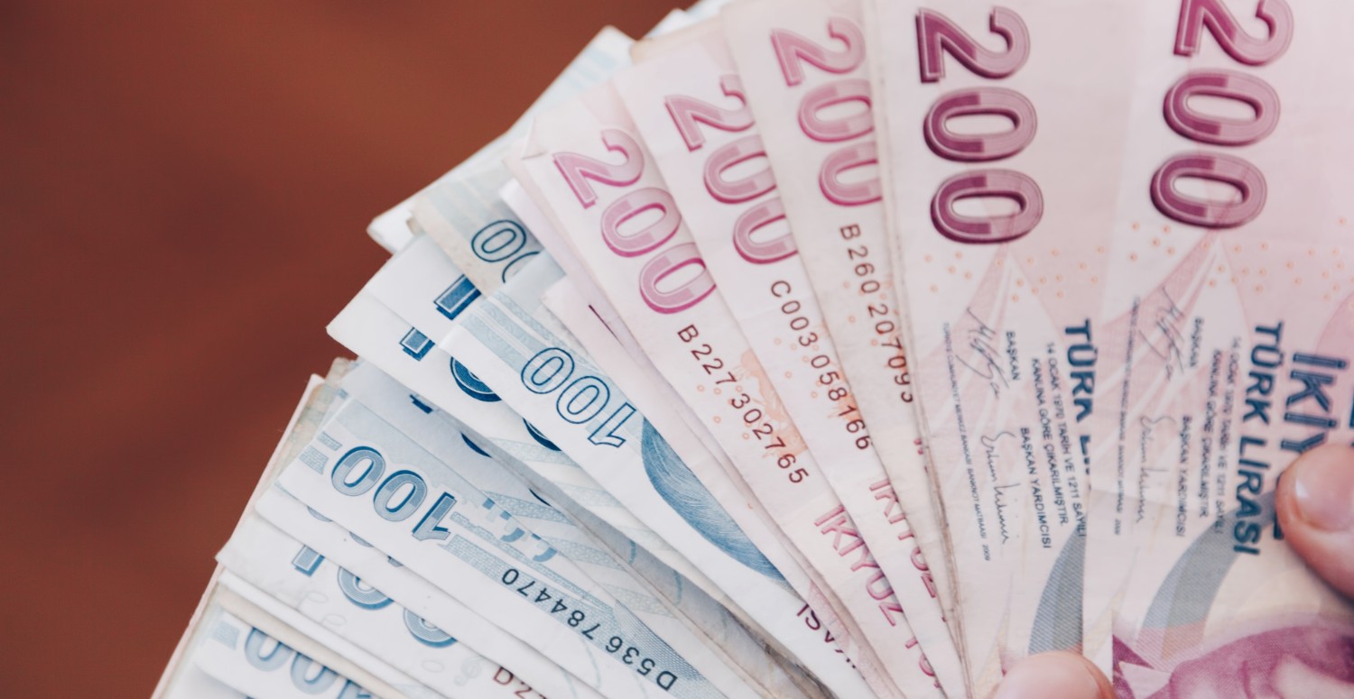 Emekliye ek gelir fırsatı: Kimlik yeterli olacak! Emekliler için PTT'de 10.000 TL nakit destek hazır