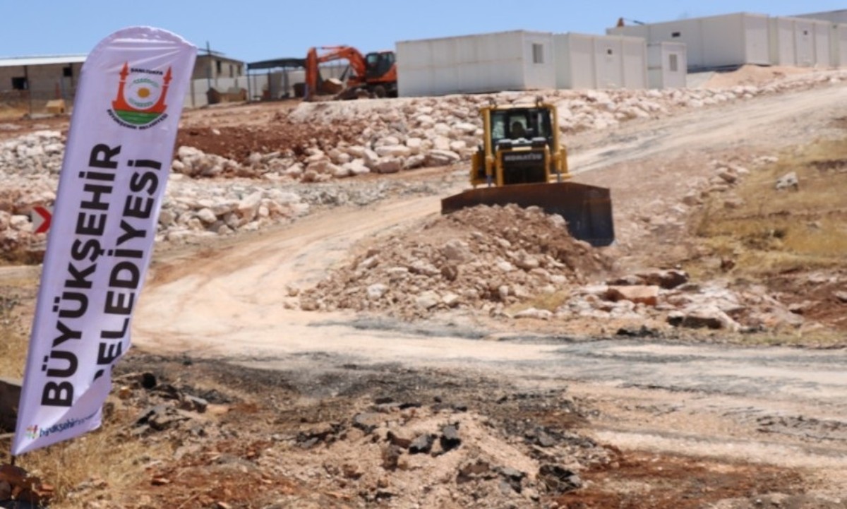 Halfeti - Bozova yolu Tamir, dolgu ve stabilize işlemleri