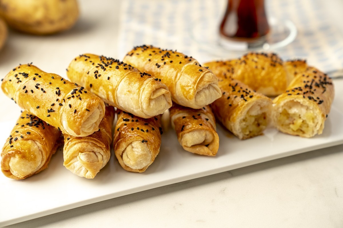 Hazır Yufka ile Patatesli Börek Tarifi