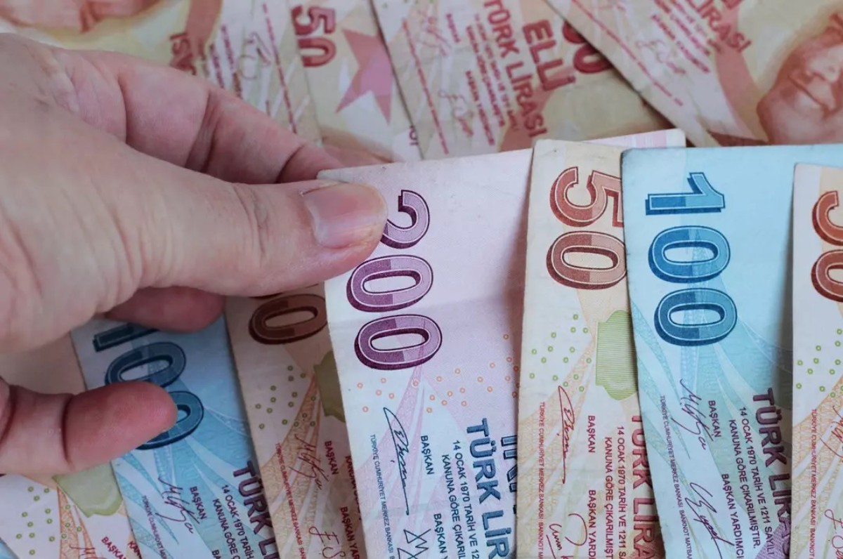 Maaş Alınan Bankadan 10 Bin TL Tutarında Nakit Avans Kullanma İmkanı