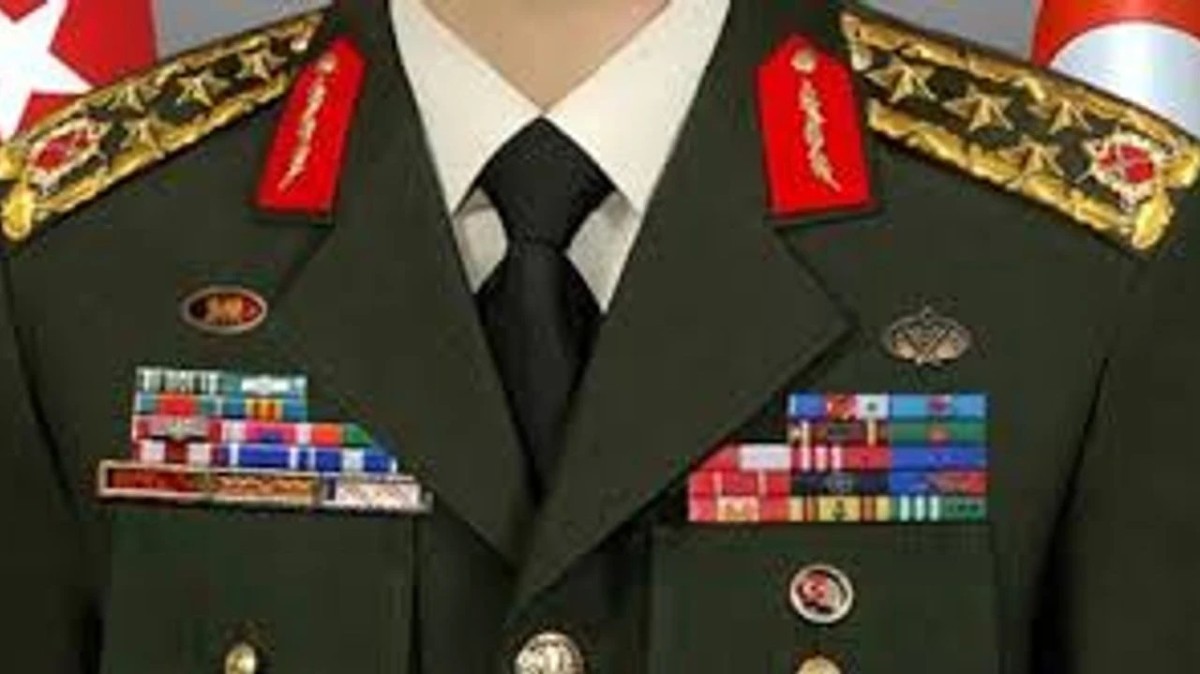 orgeneral ve oramirallerin yaş sınırının 67'ye çıkarılması