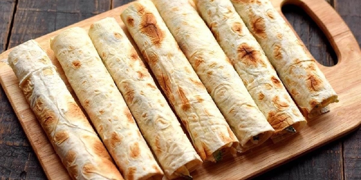 peynir ve yumurtalı lavaş rulo yapılışı
