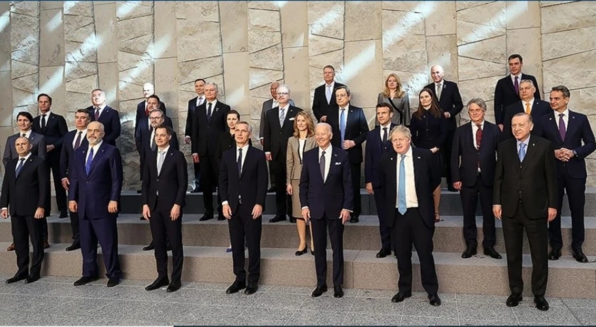 Siyasette liderlerin giydiği takım elbiselerin renklerinin anlamı