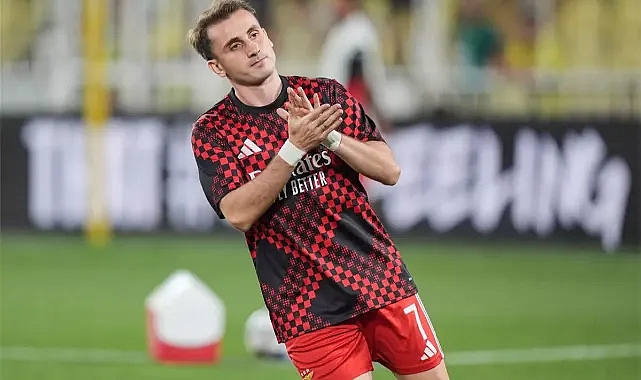 Kerem Aktürkoğlu'ndan Fenerbahçe Taraftarına Alkışlı Jest