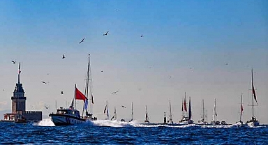 İstanbul Boğazı'nda Cumhuriyet Coşkusu