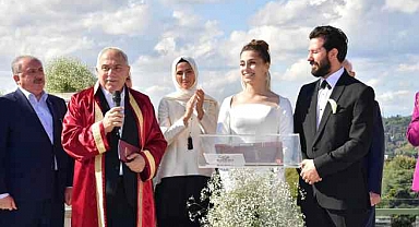 Mehlika Afra Cebeci'nin nikah törenine ünlü akını