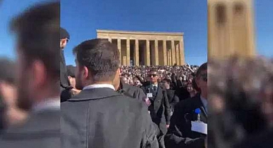 Anıtkabir'de Andımız'ı okuyan gençleri susturmak istediler