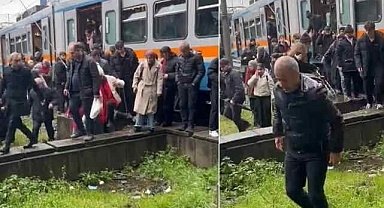 Metro raydan çıktı,  yolcular tahliye edildi