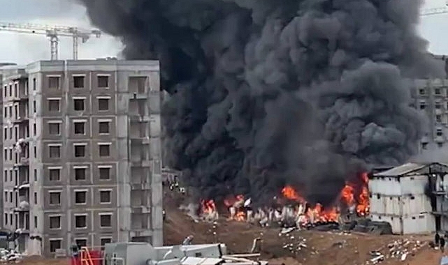 Tuzla'da işçi konteynerlerinde yangın!