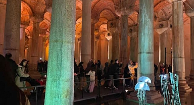 İBB 1 TL'ye düşürdü, halk akın etti | Saatte bin kişi gezdi