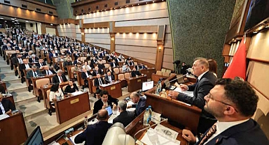İBB Mevclisi'nde mühürsüz oy kullanınca Aslan seçimi yeniledi