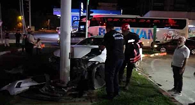 Yaralı sürücü ambulanstan kaçtı | Polis kaçan sürücüyü arıyor