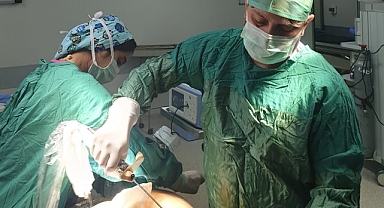 Sosyal Medya, Yapay Zekâ ve Estetik Cerrahi: Gördüğümüz Her Şey Gerçek mi?