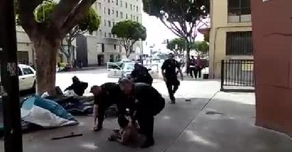 ABD polisi sokak ortasında tartıştığı bir evsizi öldürdü