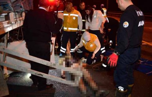 Adana Otoyol gişelerinde kaza, 1 ölü var