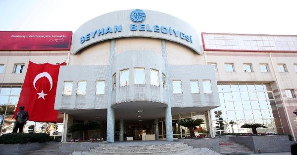 Adana Seyhan Belediyesi'ne silahlı saldırı