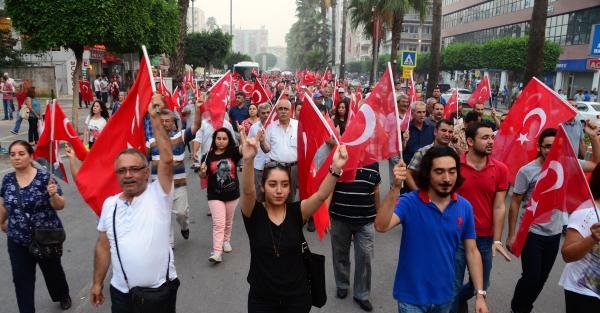 Adana'da 3 bin kişilik terör protestosu