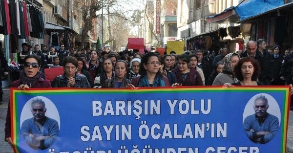 Adıyaman’da HDP ve DBP üyelerinden Öcalan için imza kampanyası