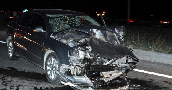 Afyon Konya yolunda kaza: 2 ölü, 4 yaralı var