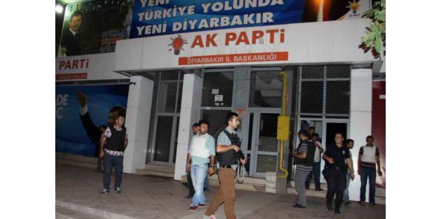 Ak Parti Diyarbakır il başkanlığına bombalı saldırı