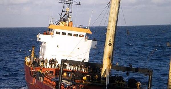 Akdeniz'de 700 Kaçak İle Türk Gemisi Sürükleniyor İddiasi (4)