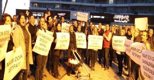 Ali Ağaoğlu Protesto Edildi